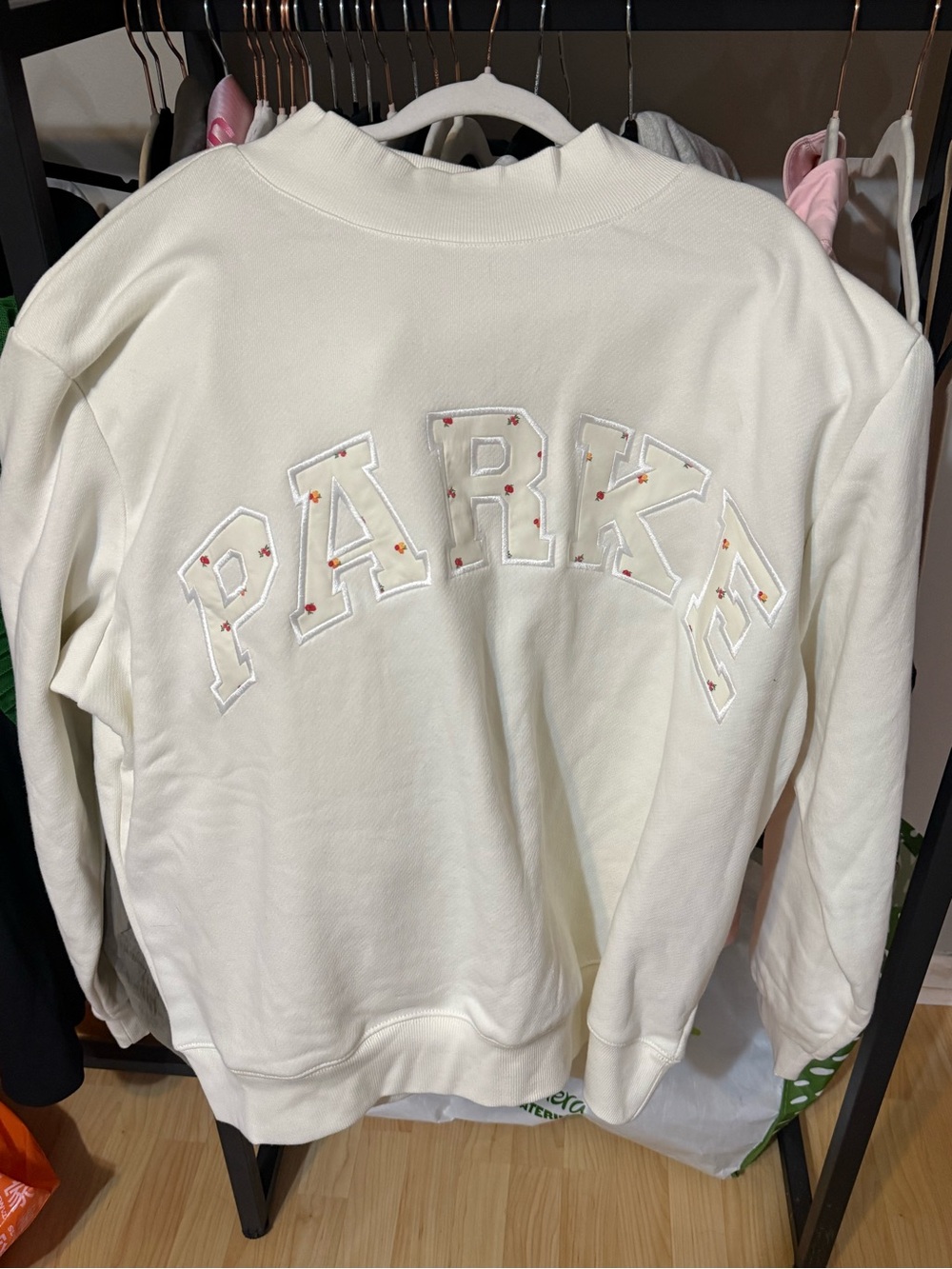 PARKE Ivory mocknexk floral BNWOT